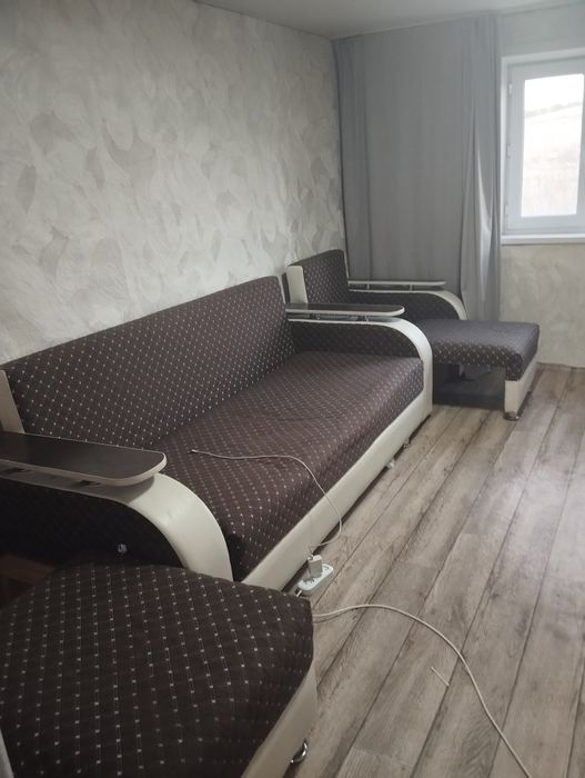 Продам диван с креслами