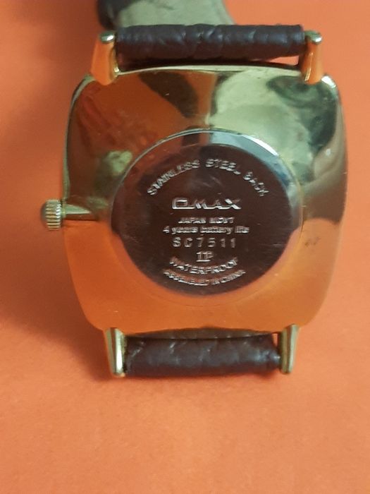 Продам часы б/у марки Omax c ремешком