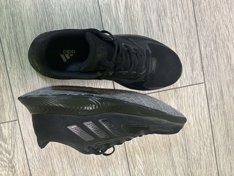 Разпродажба на дамски маратонки