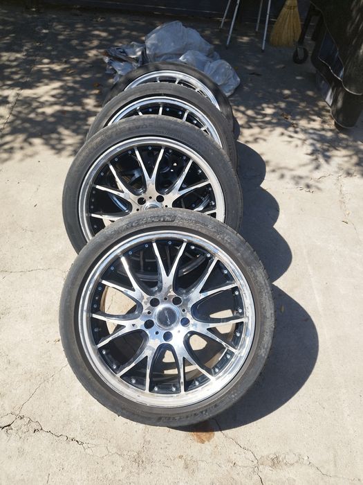 225/45/19. диск.