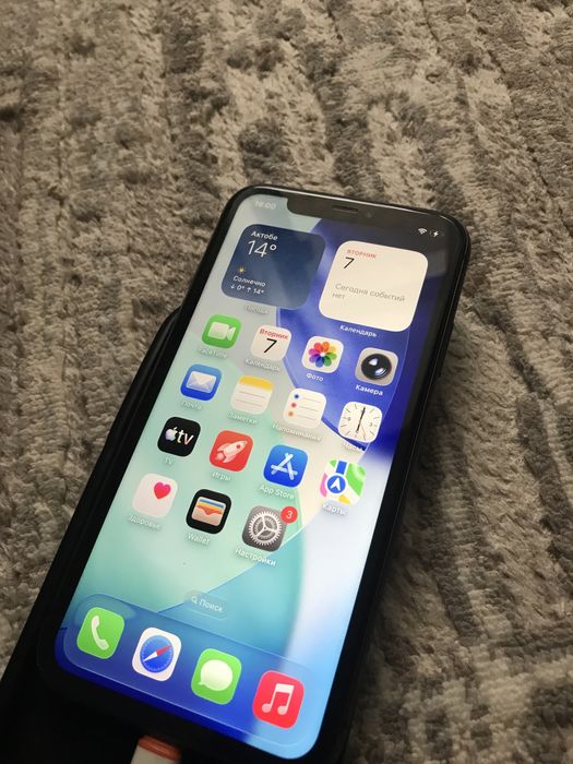 iPhone 11 задний сломан