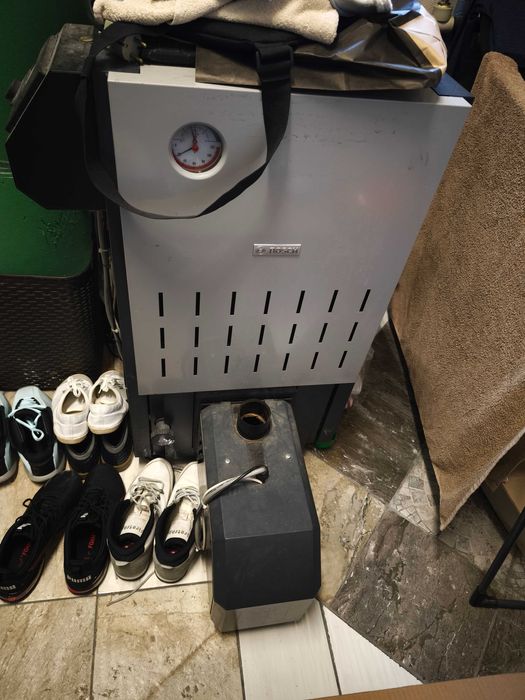 Котел с горелка за парно