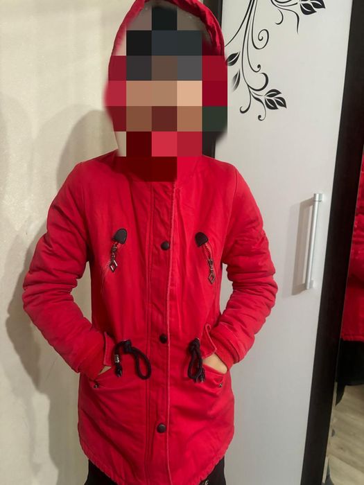 Продам осенние куртки и пальто