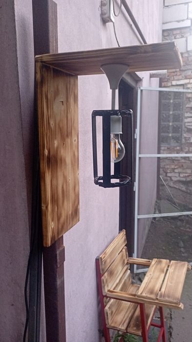 Vând lustra vintage
