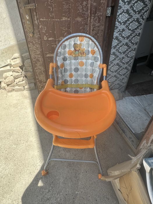 Детский стульчик для кормления