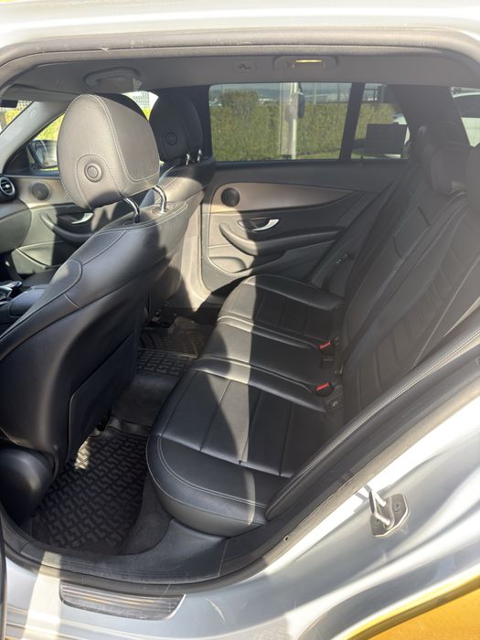 Mercedes-Benz E220