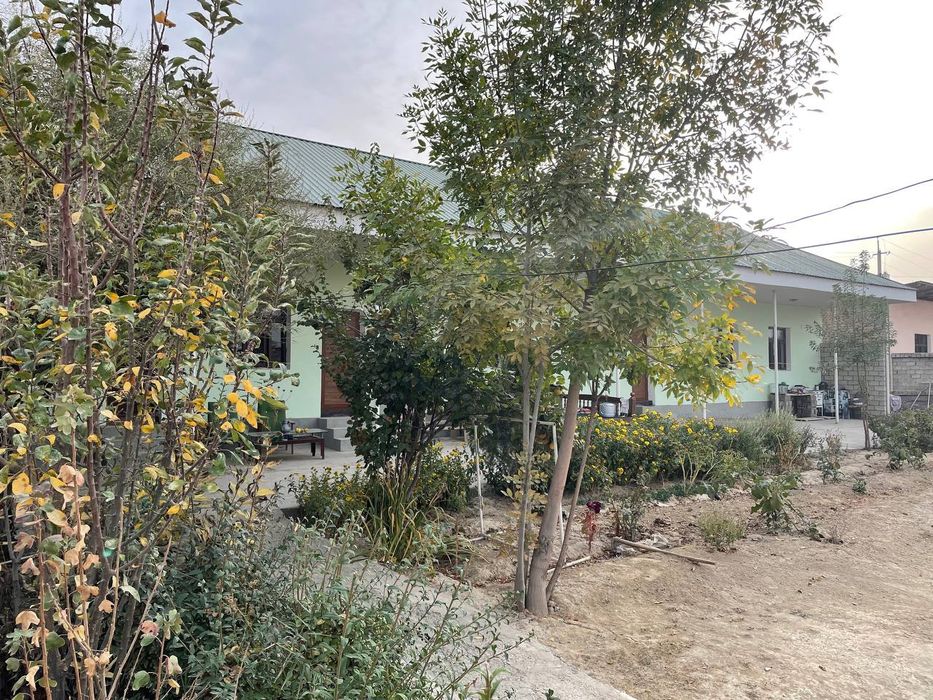 Chuqursoy yolga yaqin xovli sotiladi 9 sotik