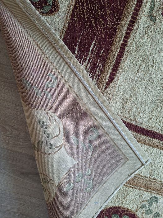 Продам ковер 2на 3