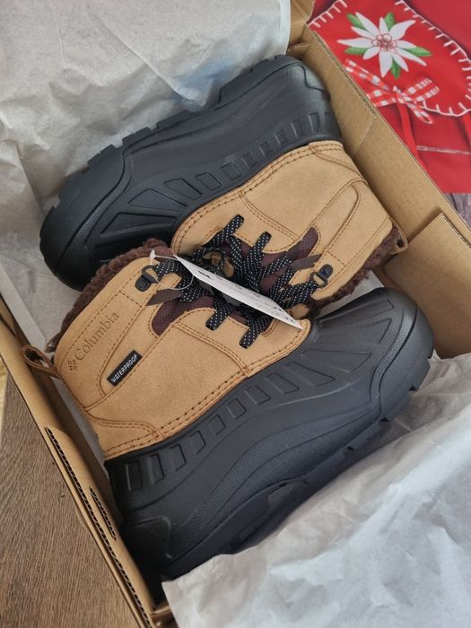 Ghete Columbia , marimea 35