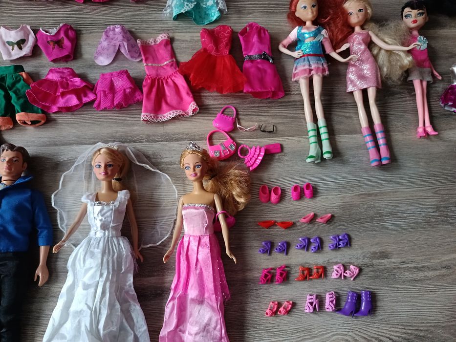 Barbie Куфар гардероб и кукли
