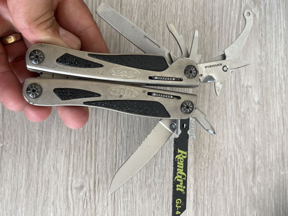 Multifunctional Gerber mp 800 legend