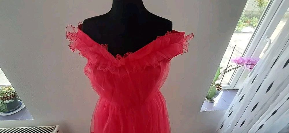 Rochie rosie eleganta