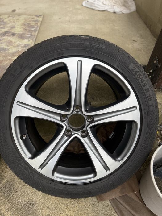 Джанти с гуми 250 евро в много добро састояние и джантите и гумите 18