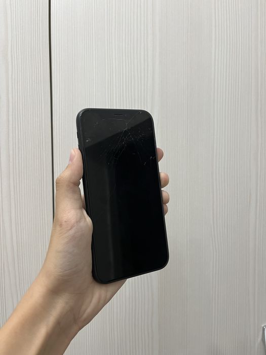 iPhone XR 64gb 77%