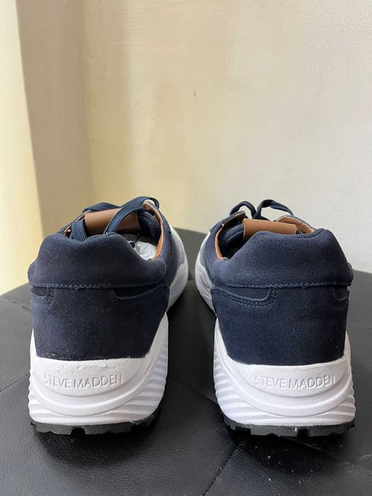 Продавам мъжки маратонки Steve Madden, размер 47.
