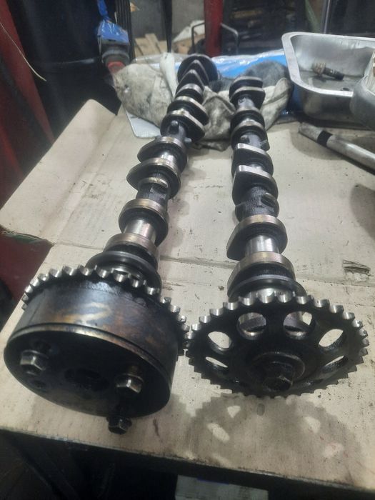 1AZ-FSE распредвала комплект.