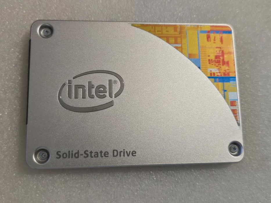 Solid State Drive (SSD) Intel 535 Series 240GB SATA III 2.5" (SSDSC2BW240H6)