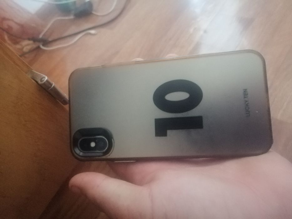 Vând iPhone xs și iPhone 7 la 170 de lei ambele telefoane funcționează perfect xs are sticla crăpata in rest totul e funcțional trebuie doar activate!