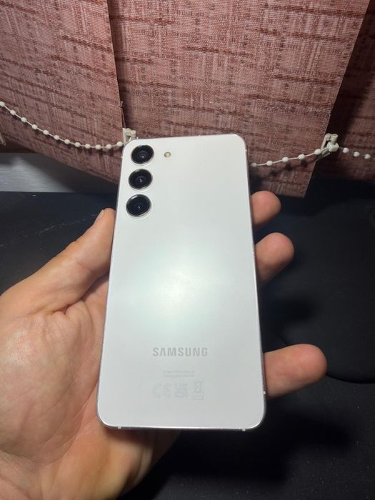 Samsung Galaxy S23 5G Gold, DualSIM, Memorie 128GB, 8+8GB RAM, Android 16 - ca nou