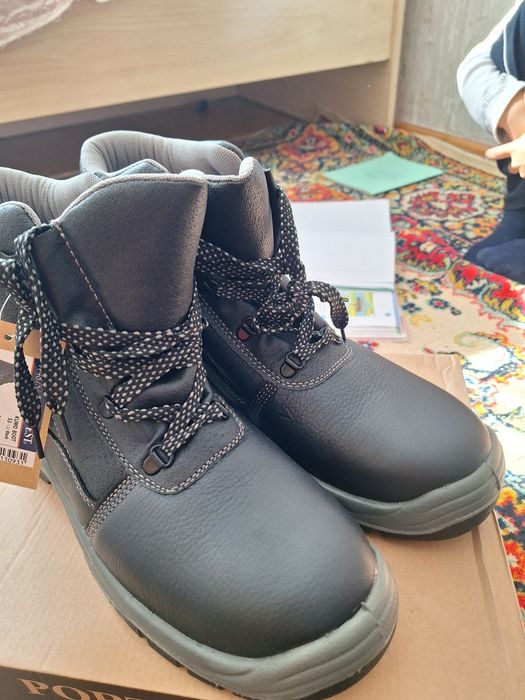 Продам ботинки сэфти 44 размер