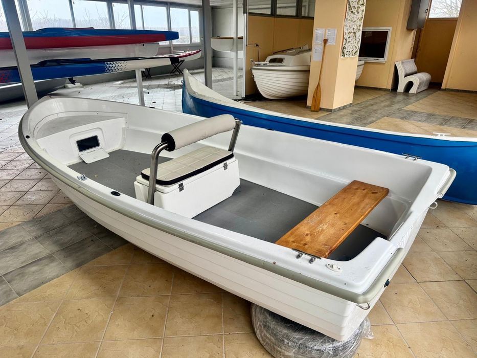 Лодка Мечта-440, гребна/моторна, рибарска лодка, лодка за захранка