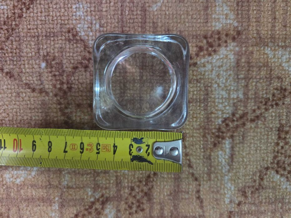 Vand 15 suport patrat de sticla transparenta pentru lumanare pastila