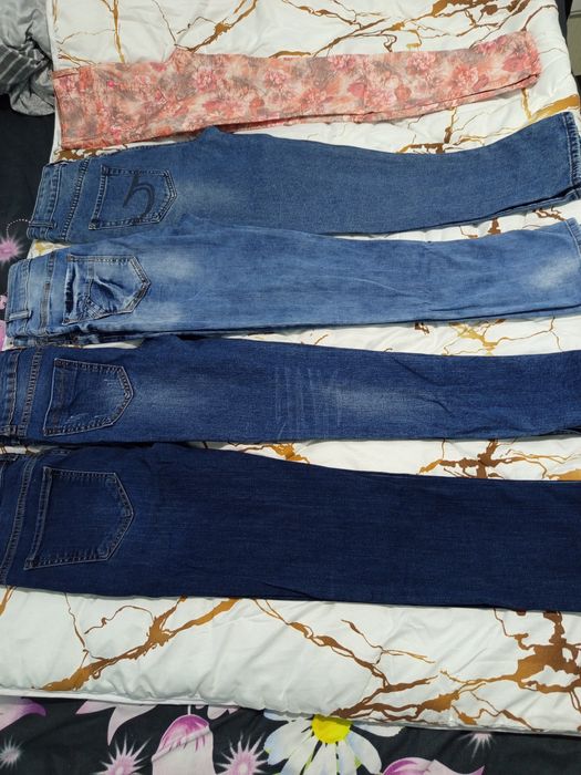 Джинсы женские рванки, очень модные,