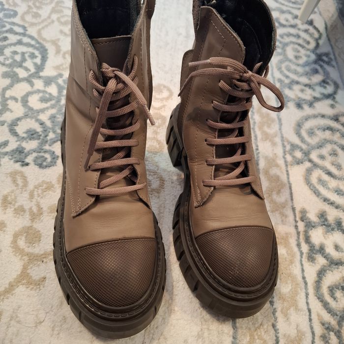 Женские ботинки кожаные