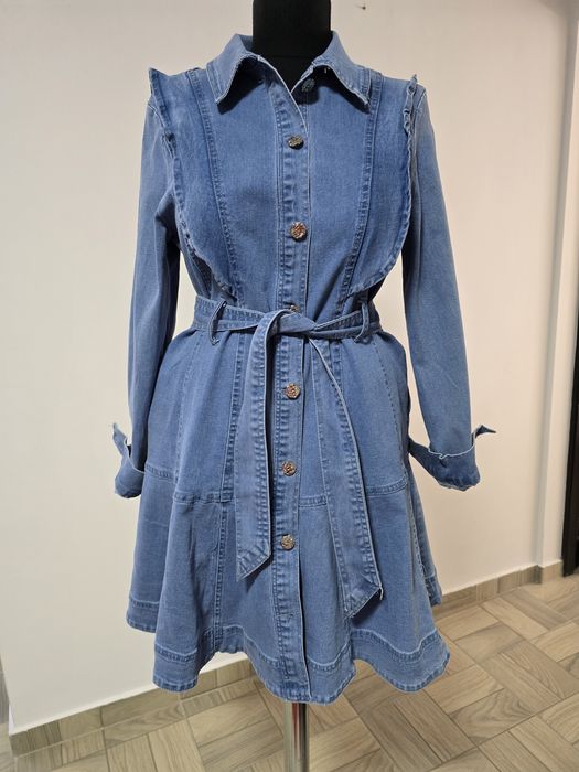 Rochie de blugi, inchidere cu nasturi , cordon in talie