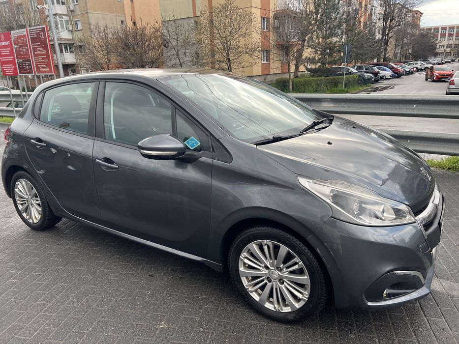 Peugeot 208 benzina +GPL an fabricatie 28  dec  2017