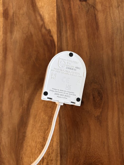 Incarcator Philips HX6100 + husa de calatorie