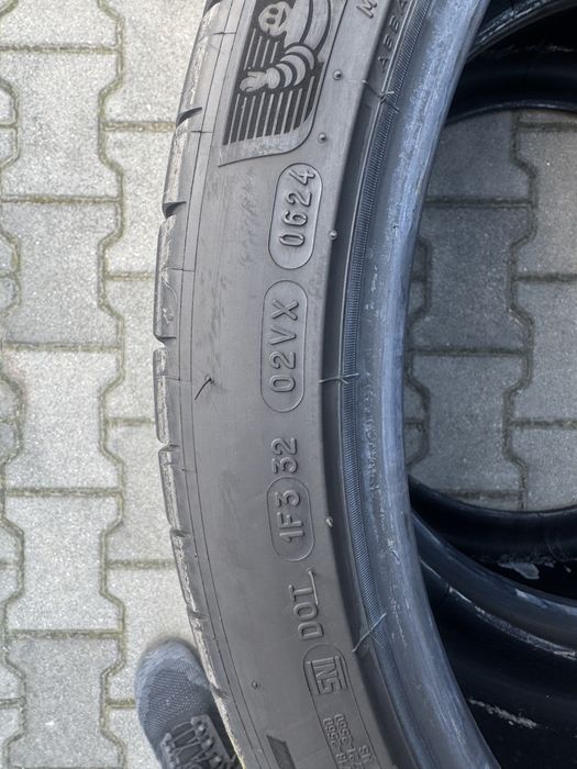 Почти нови летни гуми Michelin Спортпакет 265/35/21 със 295/30/21 DOT2024г