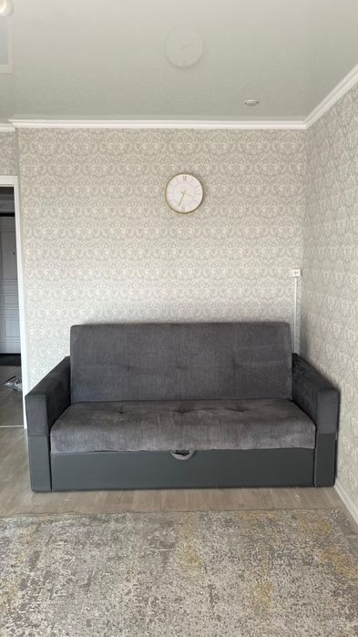 Срочно продам диван