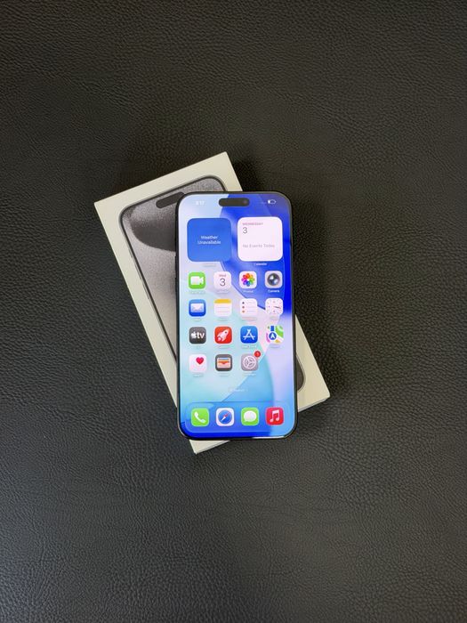 Продавам iPhone 16 PRO MAX