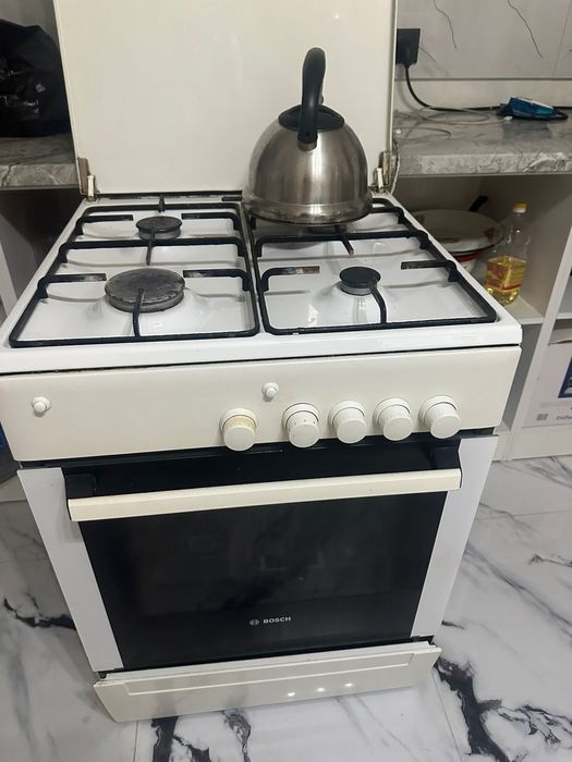 Продам газовую плиту