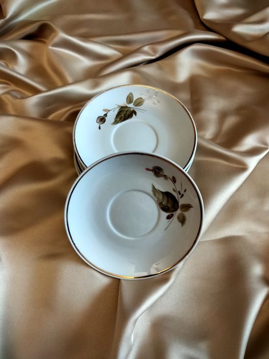 Блюдца  чайные фарфоровые,  советские