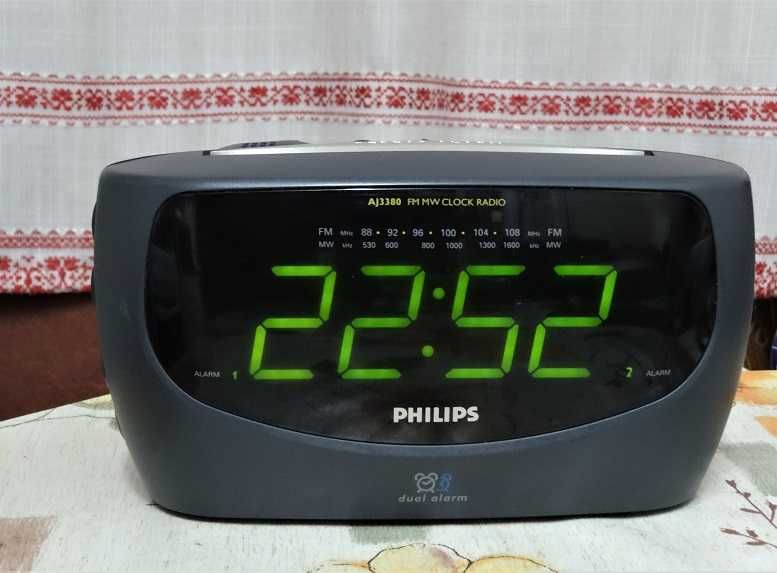 Radio cu ceas afisaj mare de 7cm Philips AJ3380 dual alarm (Germania)