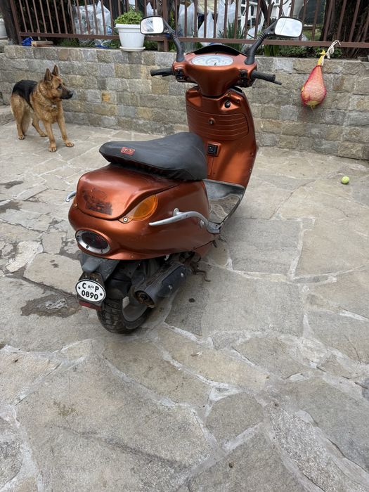 Скутер Априля Момарели 1+1 с регистрация