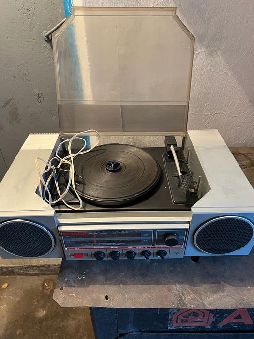 Советский приёмник ВЕГА 300