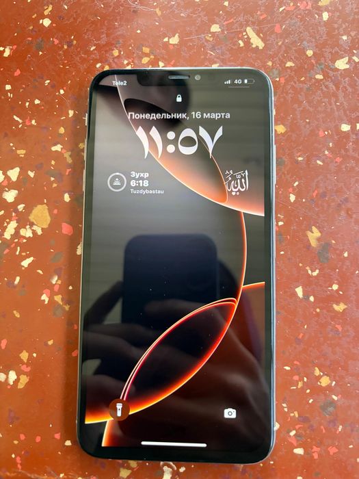 iPhone xs max  память 64