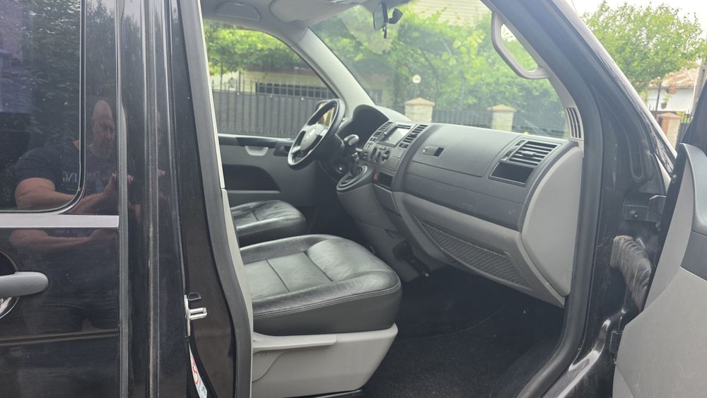 Volkswagen Transporter T5 2.5 TDI * An 2008 * 5 Locuri * Autoutilitara N1 * Cutie Automata