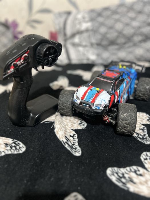 Vand iphone xs  si o masina 4x4