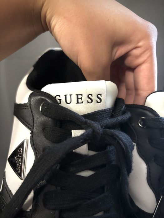Обувки GUESS (оригинални)