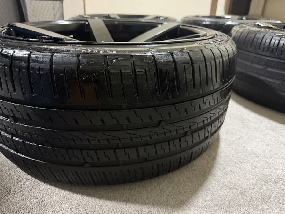 245/35/R20. Balon yaxwi sinmagan