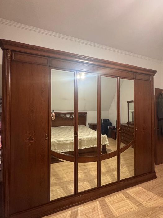 Спальный гарнитур