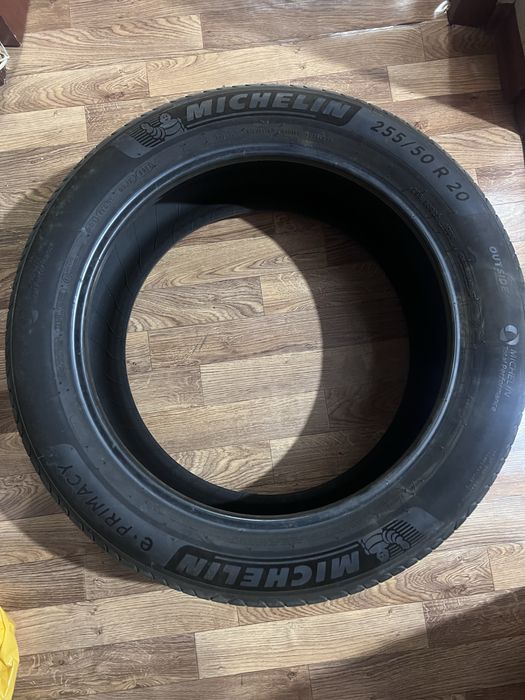Одна шина Michelin