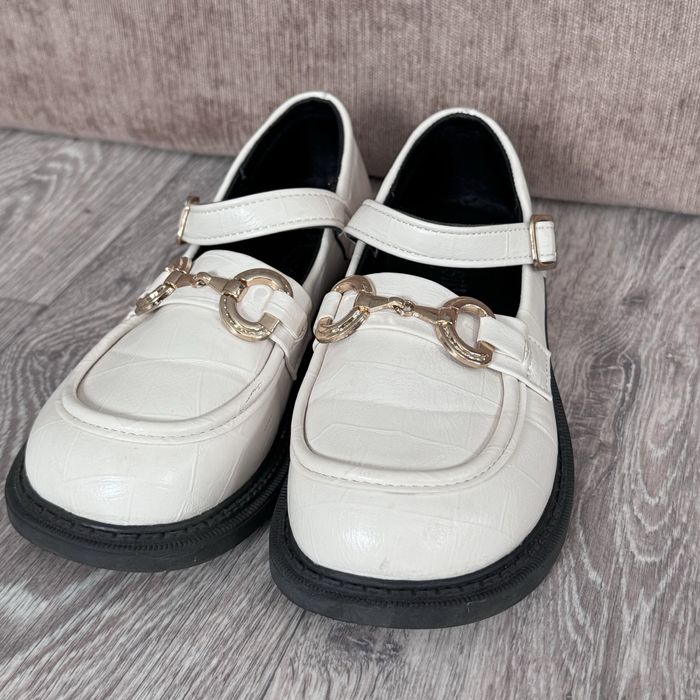 продам обудь на девочку