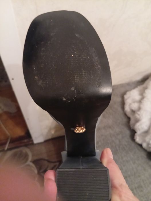 Продам женские туфли