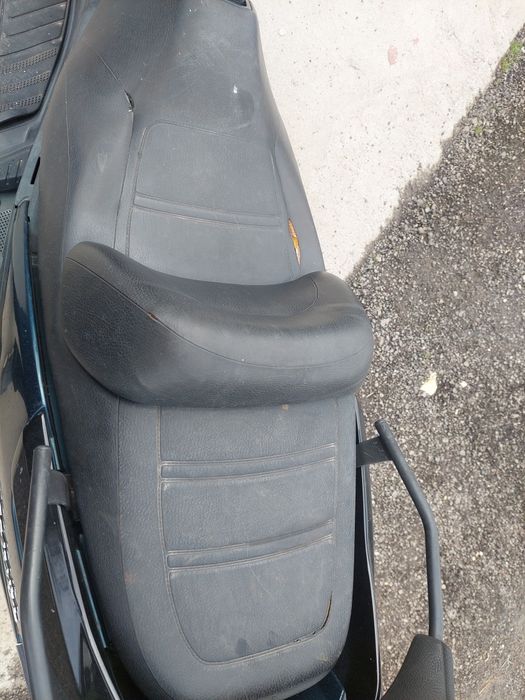 Vînd motocicletă YAMAHA SG02  MAJESTI  250 cm