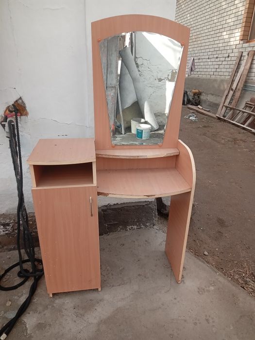 Продам тумбу для комнаты
